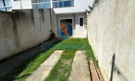 Casa Duplex 2 Quartos c/ Suíte | Espaço para dois carros Em Portal de Jacaraípe - Serra/ES