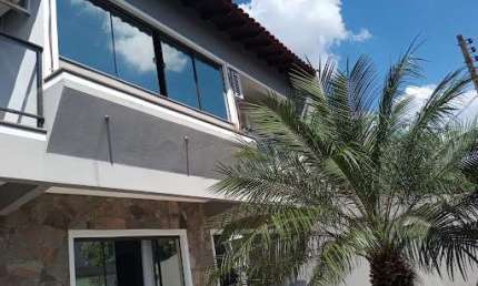 Sobrado com 3 dormitórios à venda por R$ 550.000,00 - Conjunto Semiramis Barros Braga - Londrina/PR
