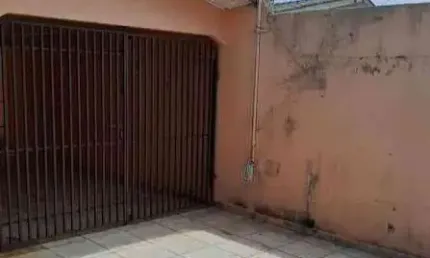 Casa com 3 dormitórios à venda, 156 m² por R$ 180.000,00 - Conjunto Habitacional Maria Cecília Serrano de Oliveira - Londrina/PR