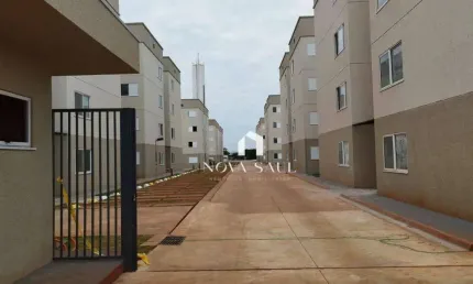 Apartamento com 2 dormitórios para alugar, 43 m² por R$ 1.220/mês - Conjunto Semiramis Barros Braga - Londrina/PR