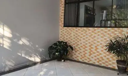 Sobrado para aluguel e venda tem 90 metros quadrados com 3 quartos