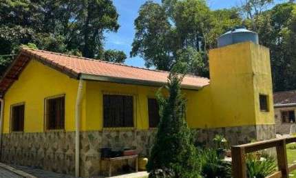 Imóvel para venda possui 1000 metros quadrados com 3 quartos em Penteado - Embu-Guaçu - SP