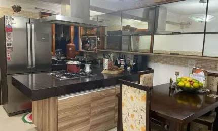 Casa de condomínio sobrado para venda tem 110 metros quadrados com 3 quartos
