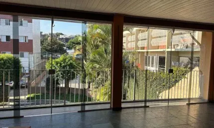 Casa de condomínio para venda tem 120 metros quadrados com 5 quartos