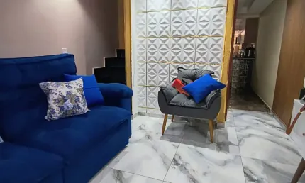 Sobrado reformado com 3 suítes em condomínio fechado!