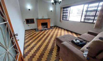 Casa para Venda em Teresópolis, Várzea, 4 dormitórios, 1 suíte, 2 banheiros, 2 vagas