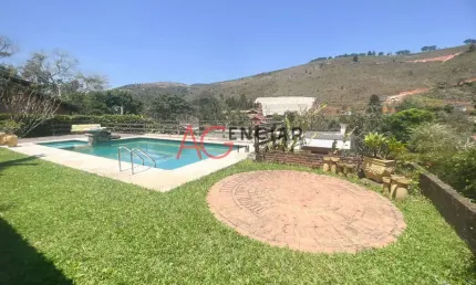 Casa à venda no bairro Albuquerque - Teresópolis/RJ