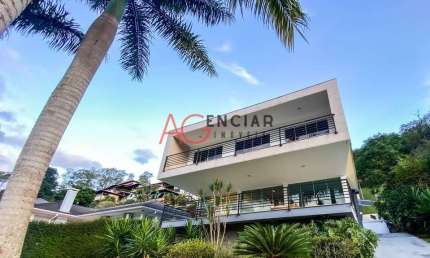 Casa à venda no bairro Parque do Imbui - Teresópolis/RJ