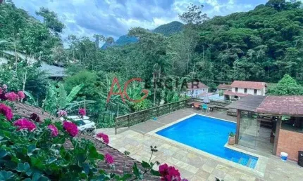 Casa à venda no bairro Carlos Guinle - Teresópolis/RJ