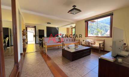 Casa com 3 quartos para alugar no Caleme, Teresópolis 