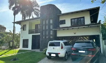 Casa com 3 quartos à venda no Saguaçu, Joinville 