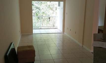 Apartamento com 2 quartos para alugar na Rua Cento e Cinqüenta e Seis, 434, Laranjal, Volta Redonda