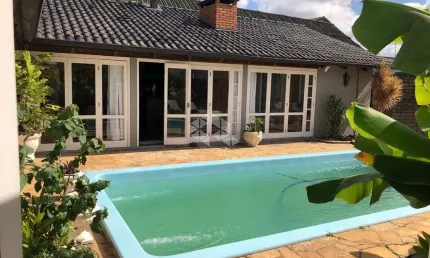 Casa à venda com 3 quartos 450 m² disposta em 3 terrenos