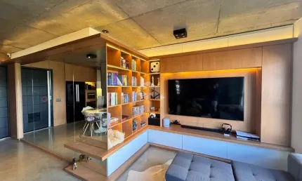 Apartamento mobiliado, 69m², 1 quarto com 2 vagas de garagem no bairro petrópolis.