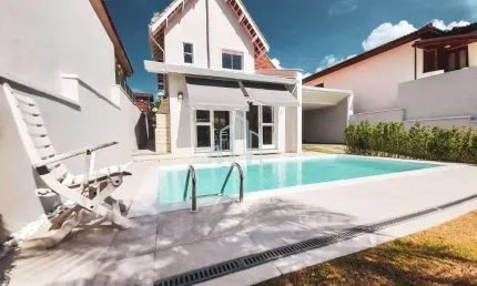 Casa com 3 quartos, 300 m² - venda ou aluguel por R$ 20.500,00/mês - Alphav