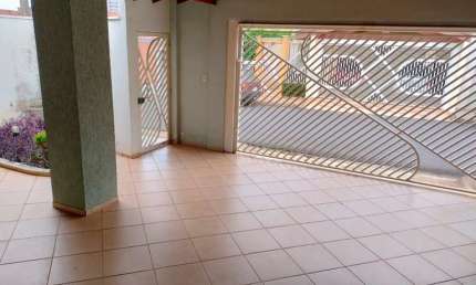 Casa à Venda em Mogi Guaçu: 3 Dormitórios por R$530.000