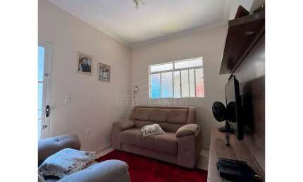 Casa à Venda em Jardim Veneza - 4 Dormitórios por R$450.000