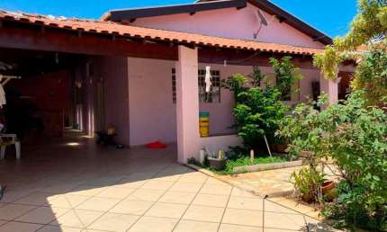 Casa à Venda em Jardim Guaçuano - 3 Dormitórios, R$405.000