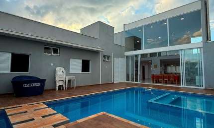 Casa à Venda espetacular no Parque Real,  em Mogi Guaçu - 3 Dormitórios, 287m²