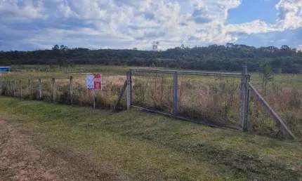 EXCELENTE CHACARA COM 5.953 M2 EM CONDOMINIO EM TIJUCAS 210.000.00