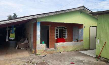 OTIMA CASA COM 60 M2 2QUARTOS COM LOTE 420 M2 JARDIM SORAIA 310.000,00 LOTE 12X35-420 M2
