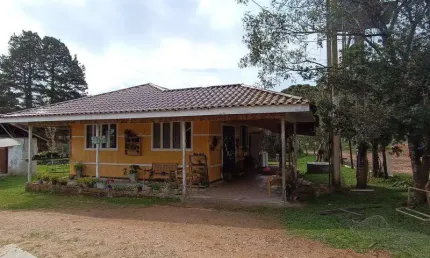 EXCELENTE CHACARA COM 02 CASA DE MADEIRA  03 QUARTOS 480.000 CAMPO LARGO DA ROSEIRA