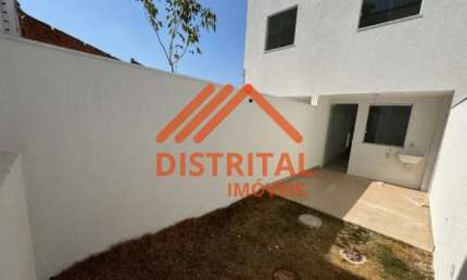 Casa geminada - 2 quartos, 2 suítes, 2 vagas, Bairro Santa Branca.