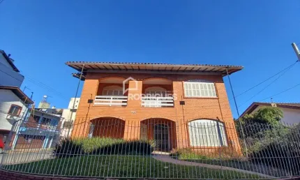 Casa com 2 quartos para alugar na Rua João Neves da Fontoura, 186, Centro, São Leopoldo por R$ 3.500