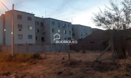Terreno à venda na Rua General Osório, 212, Duque de Caxias, São Leopoldo por R$ 267.000