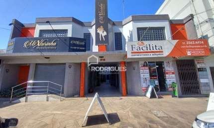 Sala comercial para alugar na Avenida Brasilia, 618, Centro, Portão por R$ 1.100