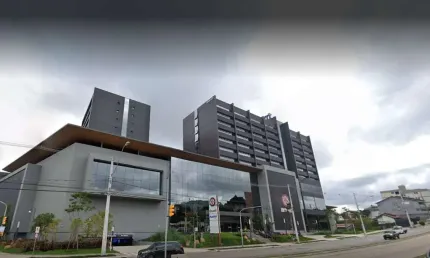 Sala comercial para alugar na Rua Coronel Aparício Borges, 246, Glória, Porto Alegre por R$ 3.000