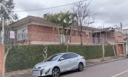 Casa com 3 quartos à venda na Rua São Nicolau, 530, Cristo Rei, São Leopoldo por R$ 650.000