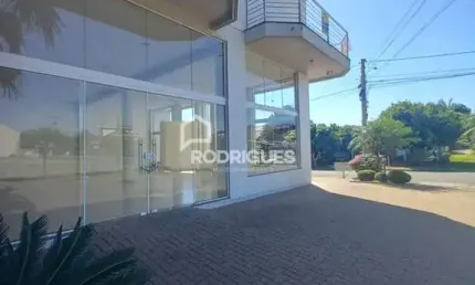Ponto comercial para alugar na curitiba, 506, centro, portão por r$ 4.500