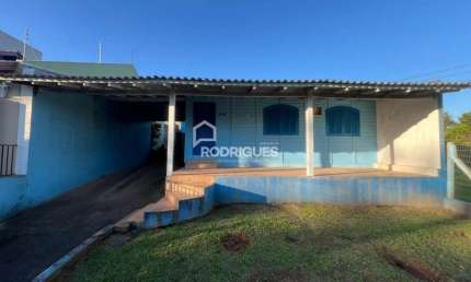 Casa com 2 quartos para alugar na Dona Emiliana, 808, Portão Novo, Portão por R$ 800
