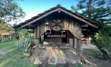 Chácara / sítio com 2 quartos para alugar na Petersem, 430, São Jorge, Portão por R$ 1.560