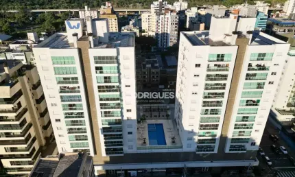 Apartamento com 3 quartos para alugar na rua são joaquim, 310, centro, são leopoldo por r$ 3.900