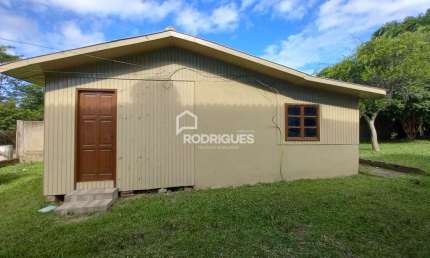 Casa com 1 quarto para alugar na Belém, 120, Centro, Portão por R$ 1.115