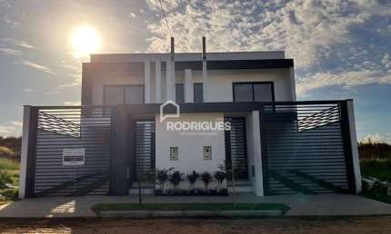 Casa com 3 quartos para alugar na Rua Torres, 161, Estação Portão, Portão por R$ 2.800