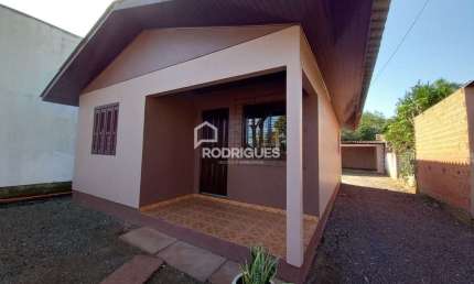 Casa em condomínio fechado com 3 quartos para alugar na dos Pinheiros, 620, Vila Rica, Portão por R$ 1.690