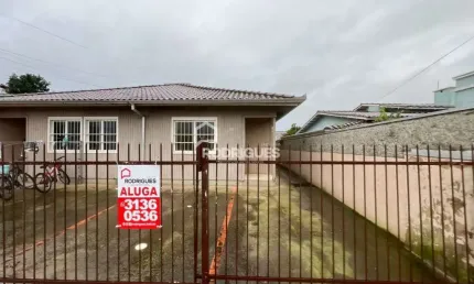 Casa em condomínio fechado com 2 quartos para alugar na Pernambuco, 348, São Jorge, Portão por R$ 1.285