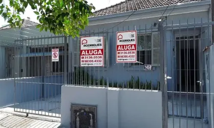 Casa em condomínio fechado com 3 quartos para alugar na rua santo antônio, 1458, centro, são leopoldo por r$ 2.200