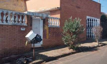 Casa com 3 quartos à venda no Jardim Paulista, São Carlos  por R$ 320.000