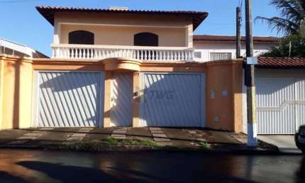Casa com 4 quartos para alugar no Jardim Acapulco, São Carlos 