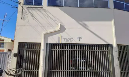 Casa com 4 quartos para alugar no Jardim Hikare, São Carlos  por R$ 2.834