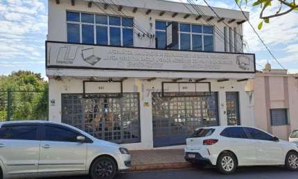 Sala comercial com 1 sala para alugar no Jardim Brasil, São Carlos  por R$ 2.445