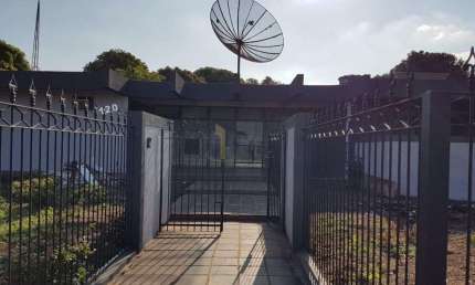Sala comercial com 3 salas para alugar no Jardim Mariana, Ibaté  por R$ 9.520