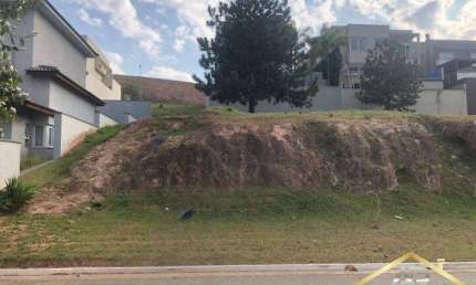 Terreno 420m² em Condomínio à Venda no Residencial Villa Solaia.