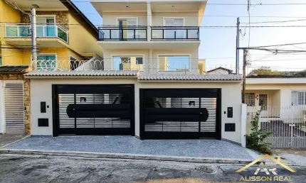 Sobrado Novo sendo 3 Suítes e 4 Vagas, no Bela Vista, Osasco-SP.