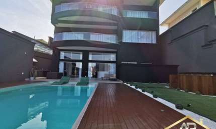 Luxuosa Casa no Parque dos Príncipes, 4 Suítes e 9 Vagas.