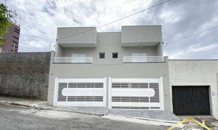 Sobrado à Venda no Bela Vista sendo 3 Dormitórios, 2 Vagas.